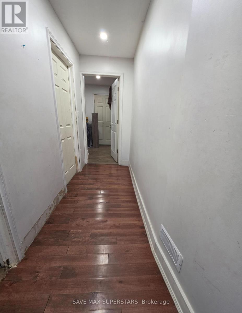 Lower - 133 The Queensway Way, Barrie, Ontario  L4M 0B4 - Photo 3 - S13687994