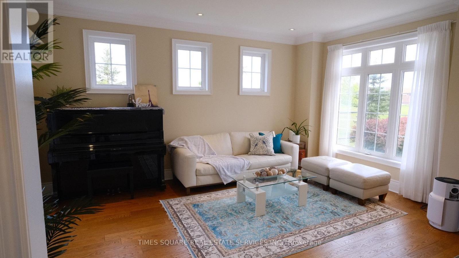39 Gillings Street, Markham, Ontario  L6C 0G1 - Photo 4 - N13682914