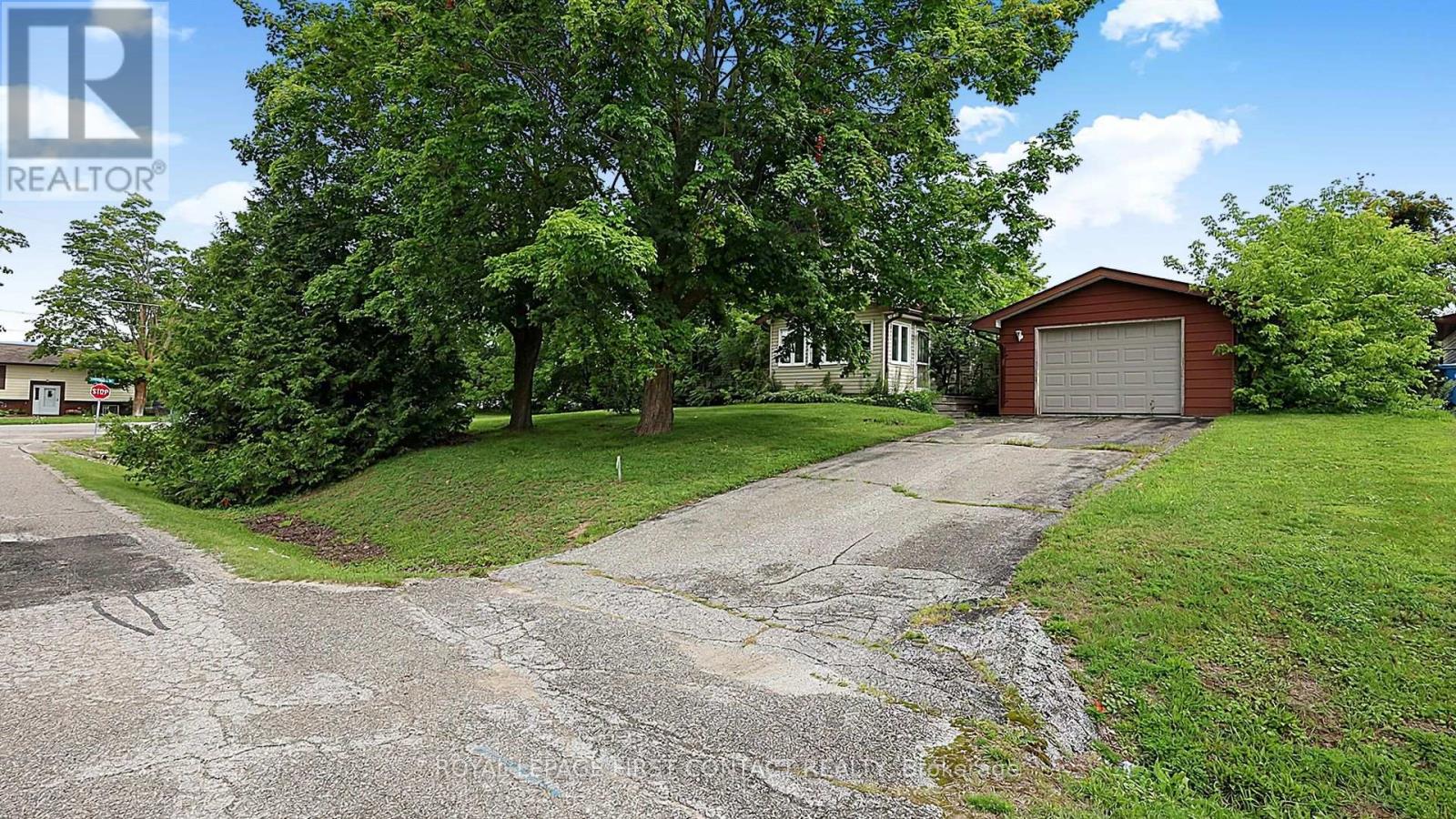 43 Fittons Road W, Orillia, Ontario  L3V 3T7 - Photo 3 - S13661072