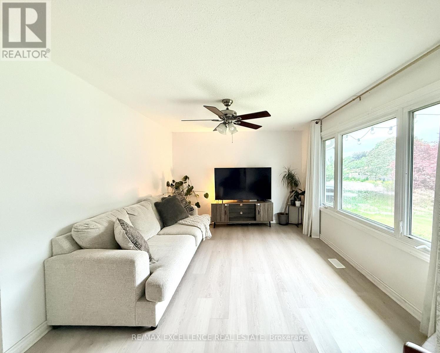 49 Woodlawn Avenue, Brantford, Ontario  N3V 1A6 - Photo 4 - X13468630