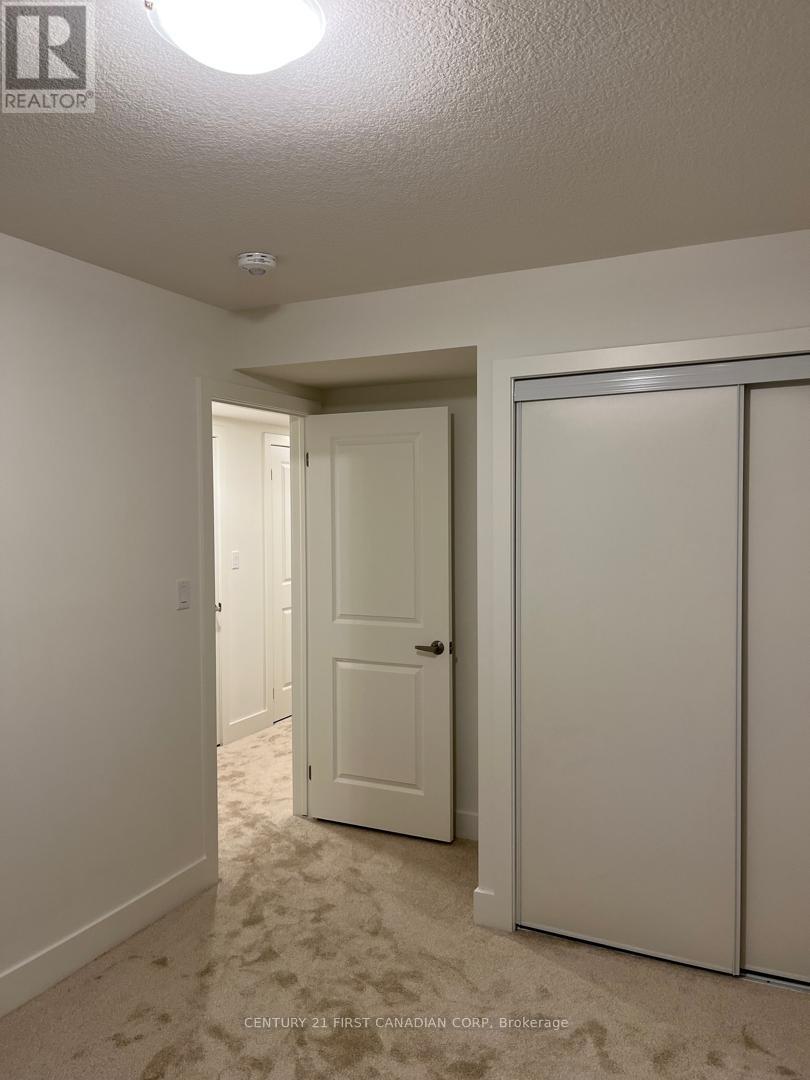 93 - 234 Edgevalley Road, London North, Ontario  N5V 0E3 - Photo 8 - X13690186