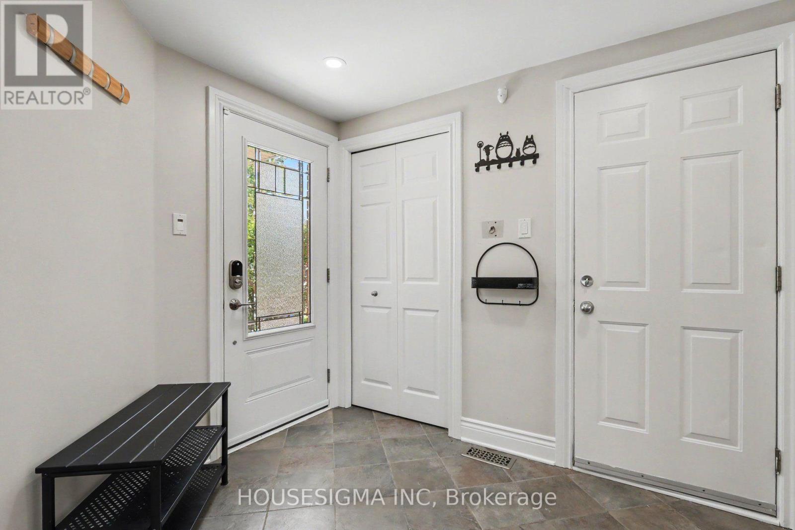 101 Kittiwake Drive, Ottawa, Ontario  K2S 1Z8 - Photo 2 - X13690164
