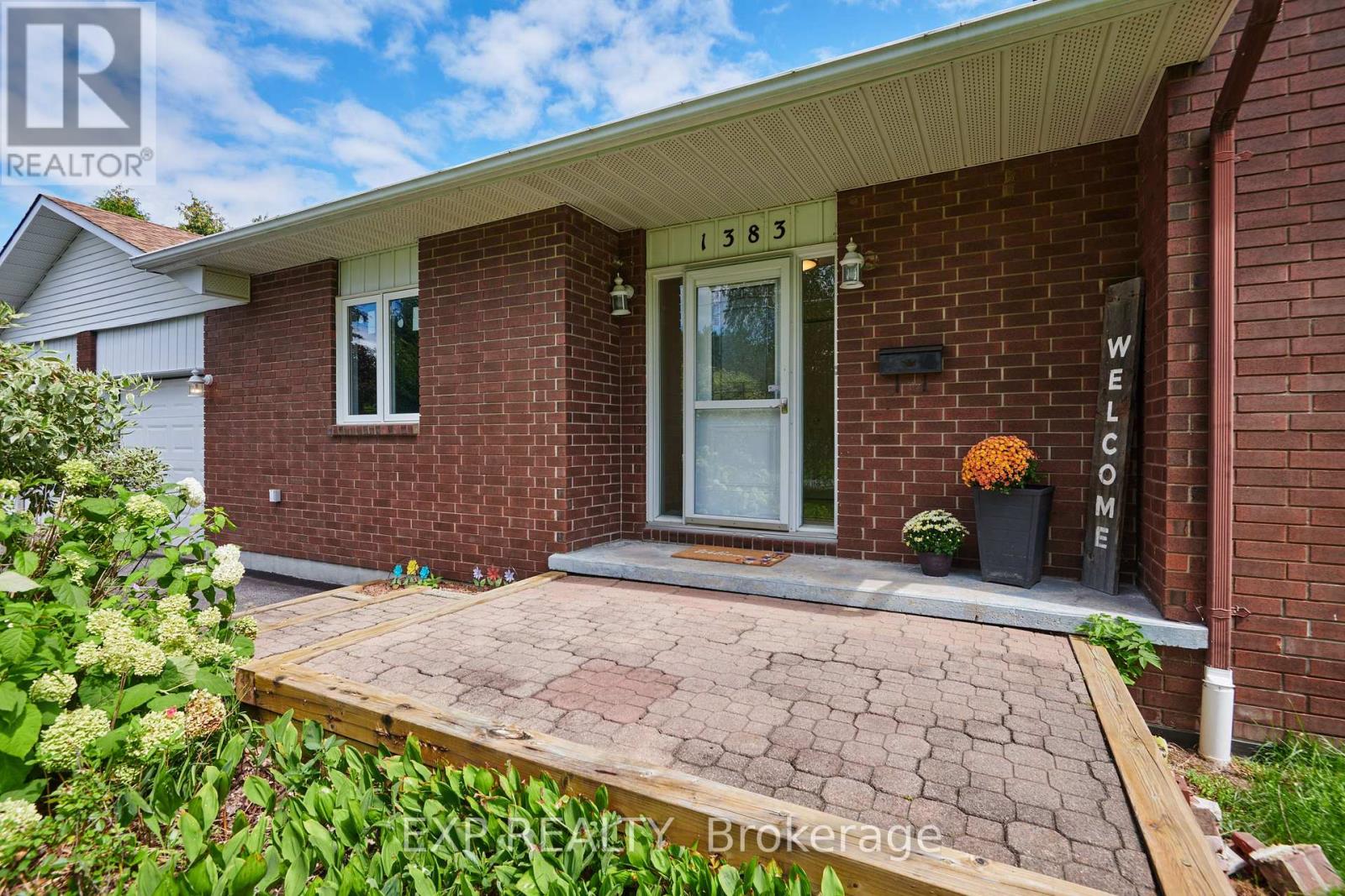 1383 Keswick Drive, Ottawa, Ontario  K4P 1A8 - Photo 2 - X13690234