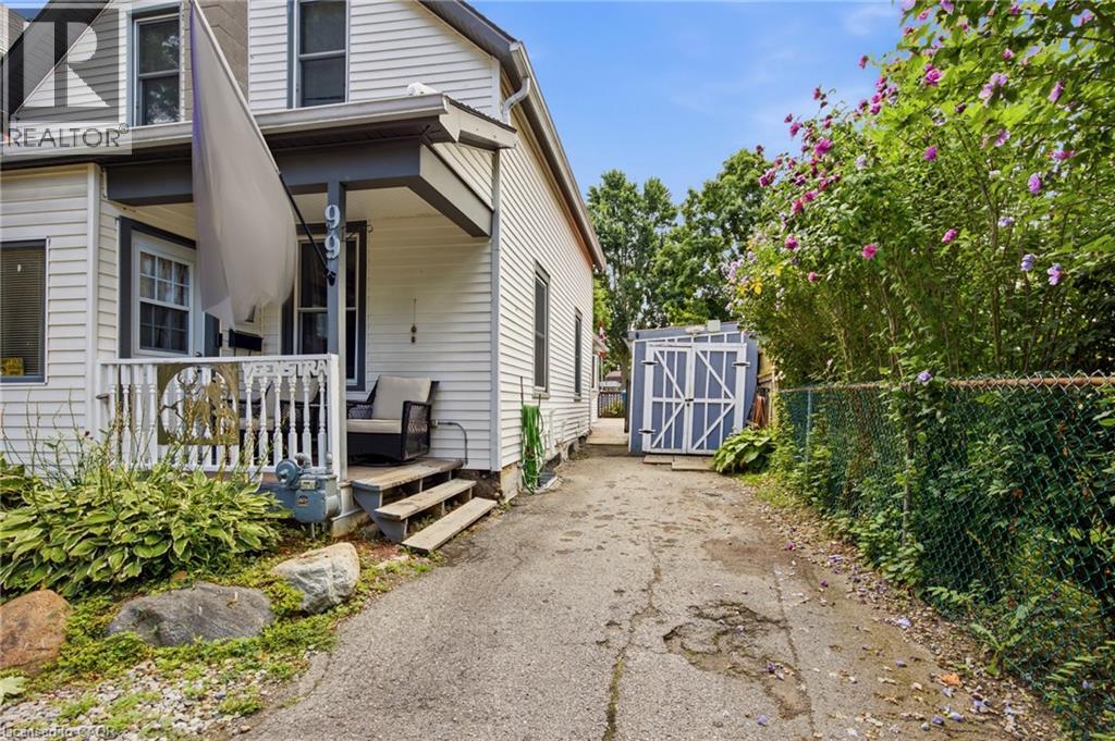 99 Dufferin Street, Stratford, Ontario  N5A 2G7 - Photo 4 - 40856744