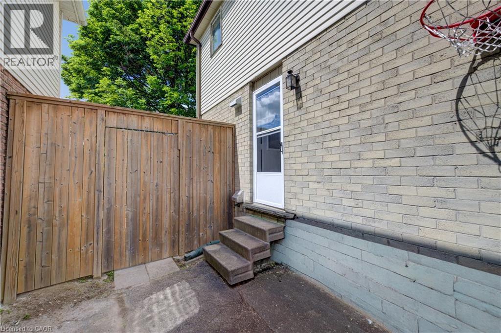 316 Ristau Place S, Kitchener, Ontario  N2E 3B2 - Photo 4 - 40856573