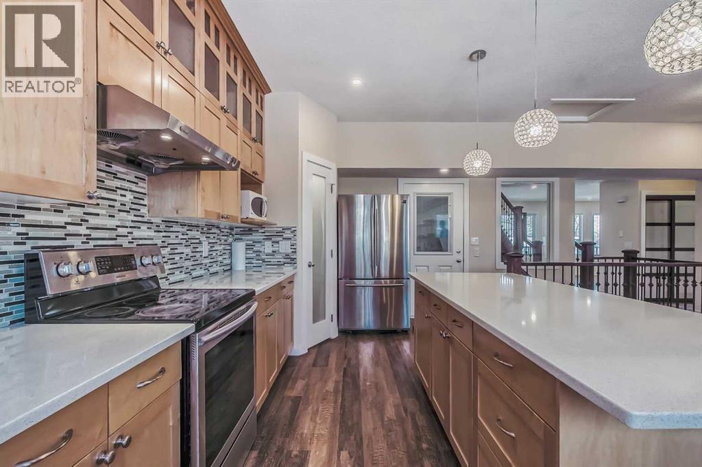 23 Cheltenham Road NW, Calgary, Alberta  T2L 0M4 - Photo 5 - A2283265