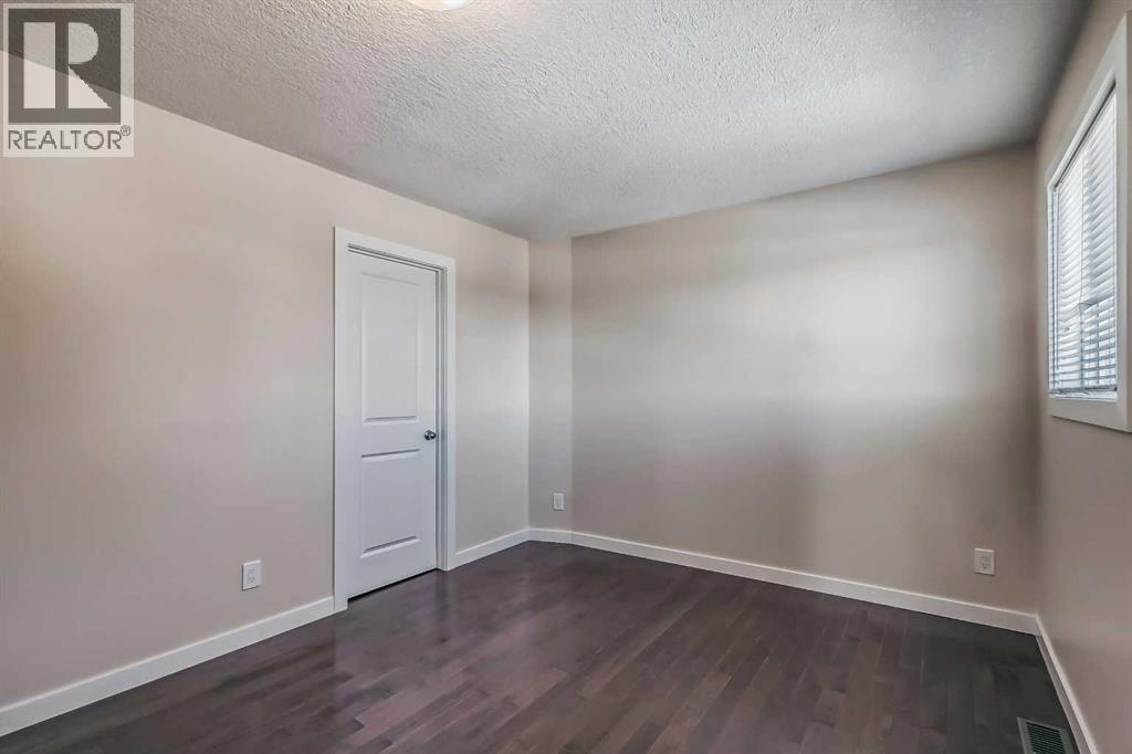 23 Cheltenham Road NW, Calgary, Alberta  T2L 0M4 - Photo 32 - A2283265