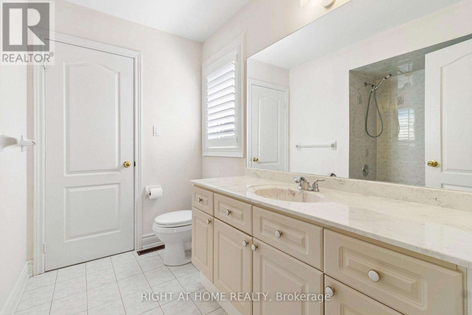 35 Palace Court, Richmond Hill, Ontario  L4B 4C3 - Photo 25 - N13652072