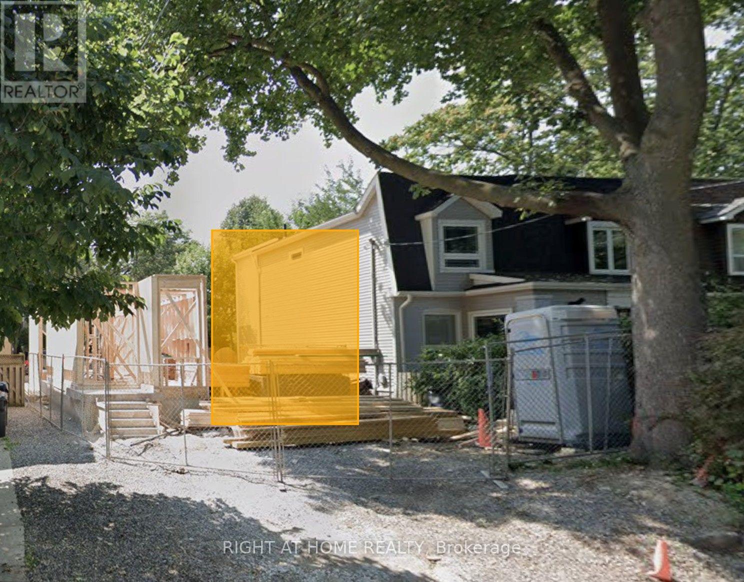 74 Ashdale Avenue, Toronto, Ontario M4L 2Y7 - Photo 2 - E13690172