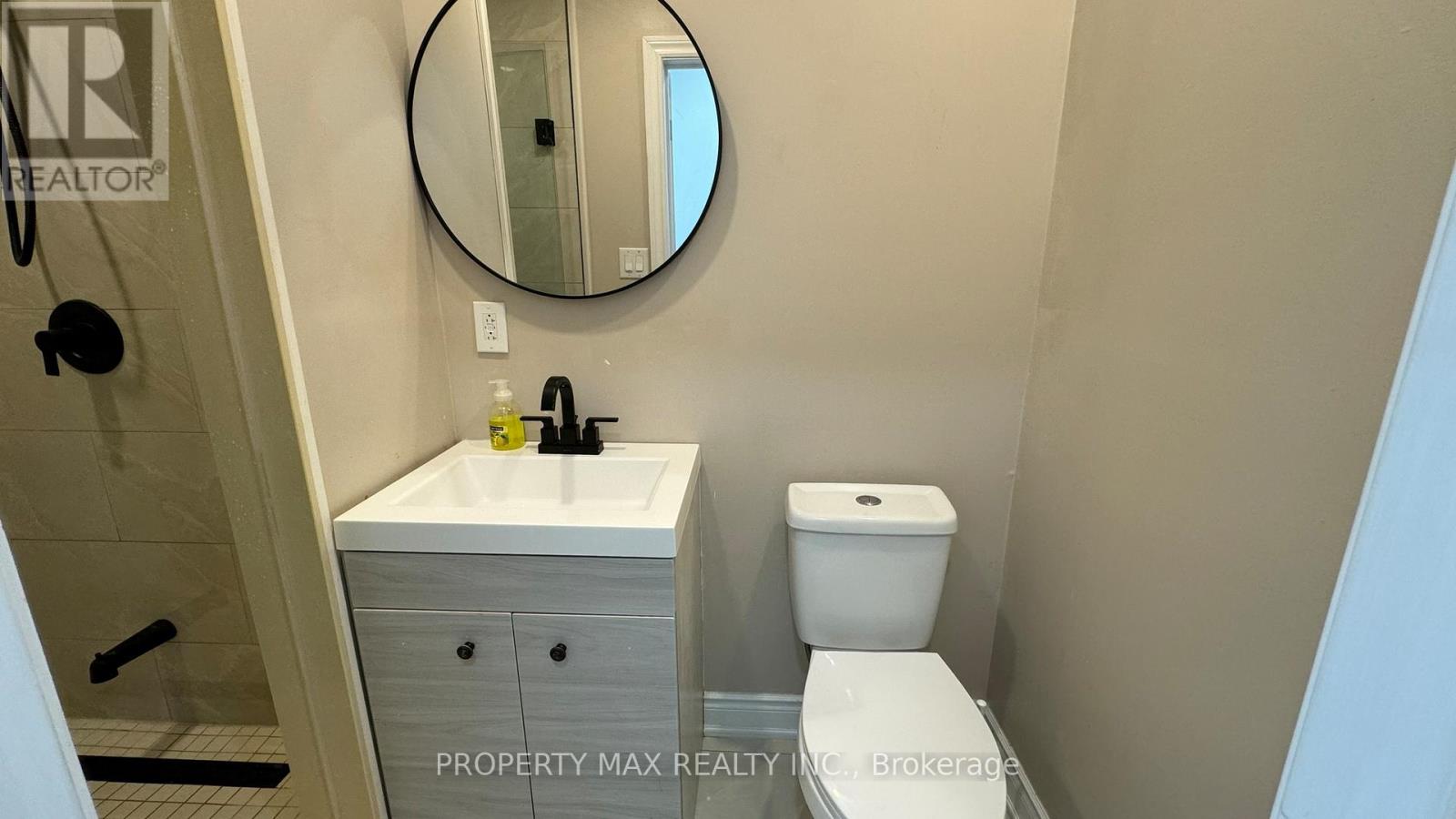 Bsmt - 30 Glenabbey Drive, Clarington, Ontario  L1E 1B8 - Photo 4 - E13690208