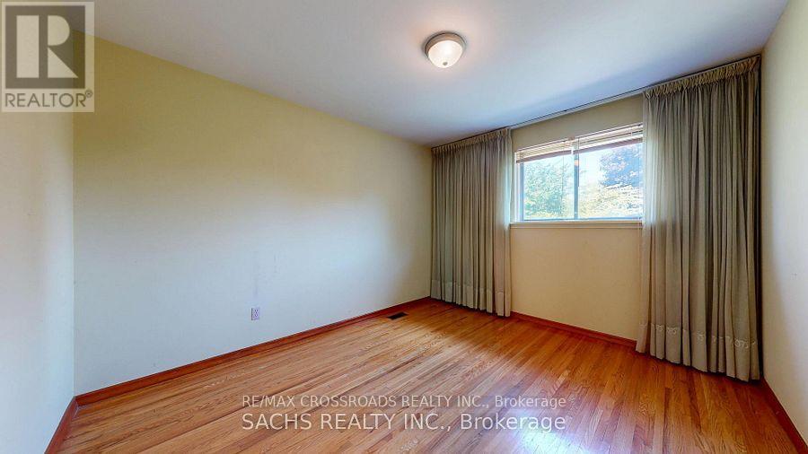 Upper - 377 Crosby Avenue, Richmond Hill, Ontario  L4C 2R8 - Photo 15 - N13690238