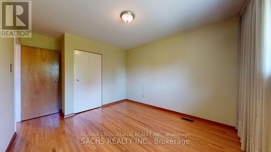 Upper - 377 Crosby Avenue, Richmond Hill, Ontario  L4C 2R8 - Photo 16 - N13690238