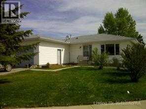 806 8 Avenue, Fox Creek, Alberta  T0H 1P0 - Photo 1 - A2337255