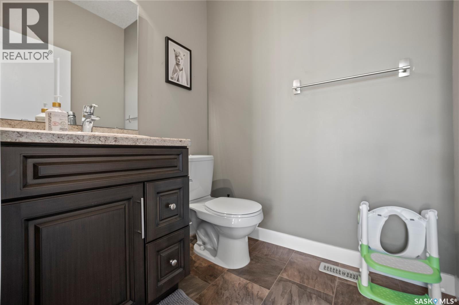 8726 Archer Lane, Regina, Saskatchewan  S4Y 0B7 - Photo 16 - SK046027