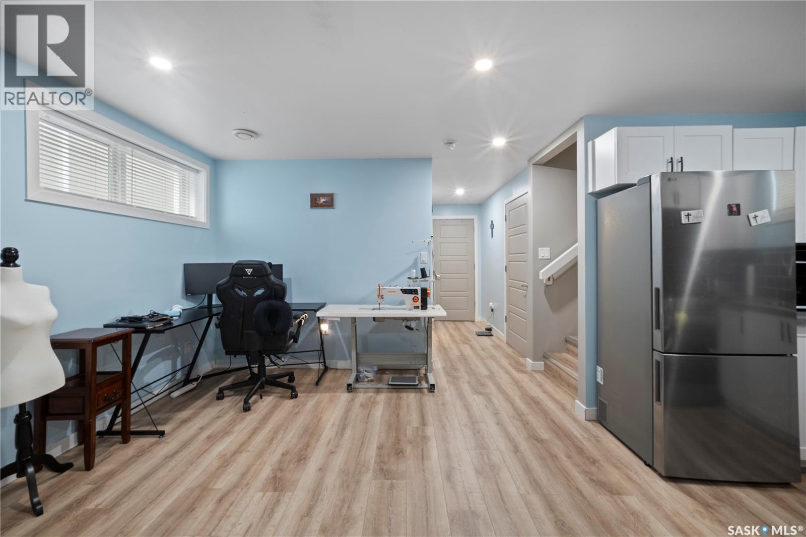 8726 Archer Lane, Regina, Saskatchewan  S4Y 0B7 - Photo 32 - SK046027