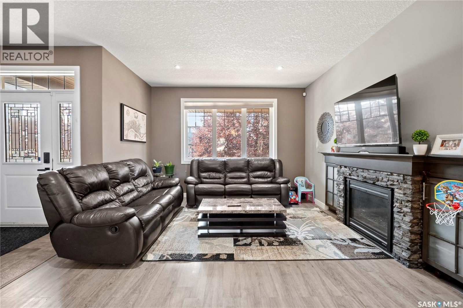8726 Archer Lane, Regina, Saskatchewan  S4Y 0B7 - Photo 7 - SK046027