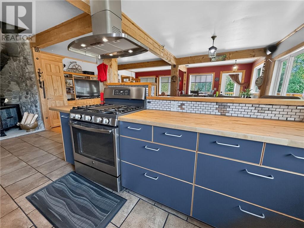 40 Younge Street, Kagawong, Ontario  P0P 1J0 - Photo 15 - 2129874