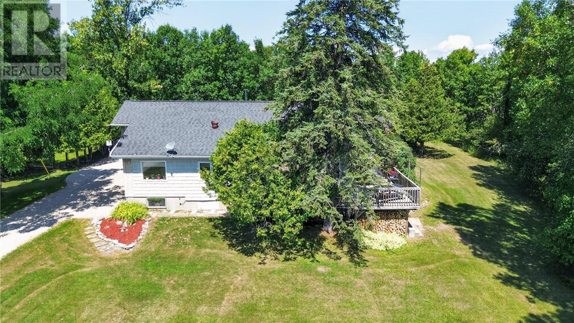 40 Younge Street, Kagawong, Ontario  P0P 1J0 - Photo 2 - 2129874