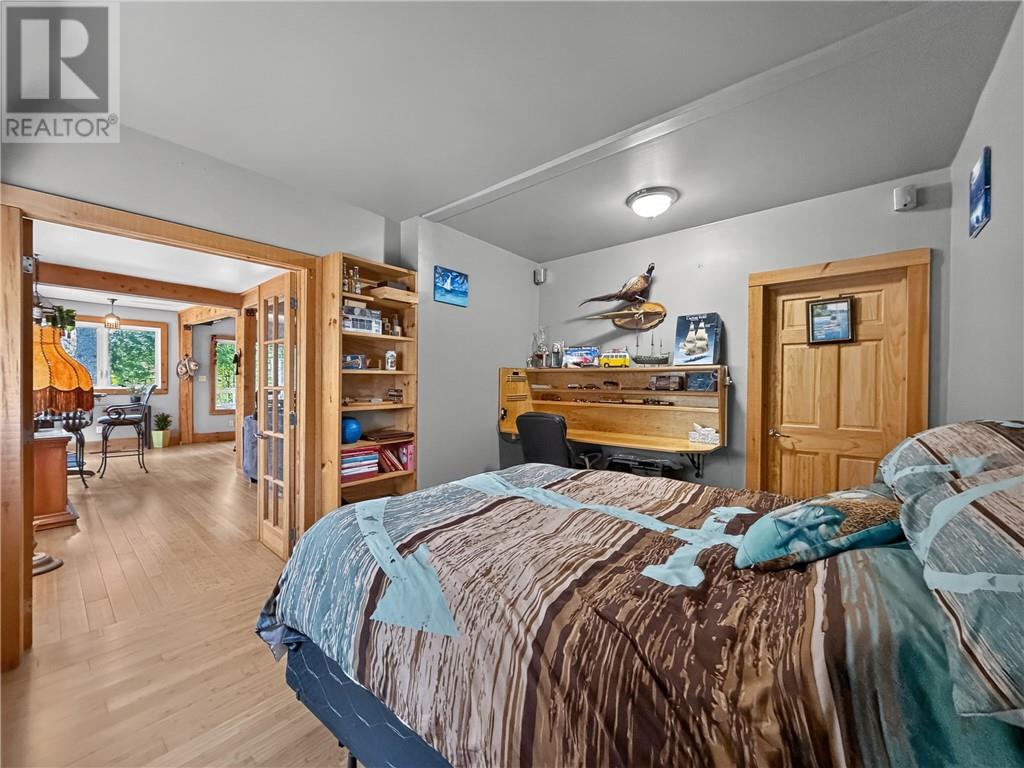40 Younge Street, Kagawong, Ontario  P0P 1J0 - Photo 24 - 2129874