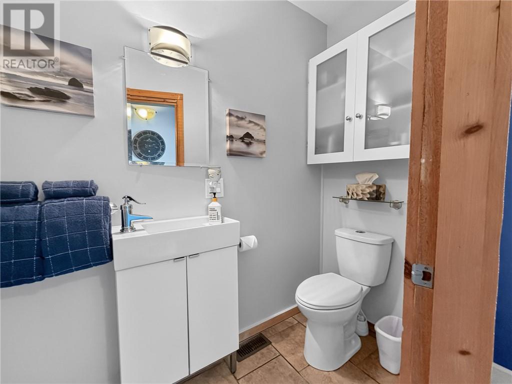 40 Younge Street, Kagawong, Ontario  P0P 1J0 - Photo 30 - 2129874