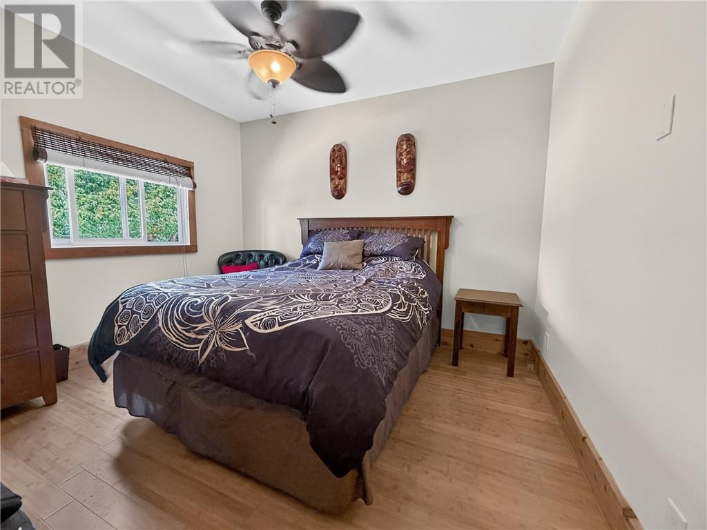 40 Younge Street, Kagawong, Ontario  P0P 1J0 - Photo 32 - 2129874