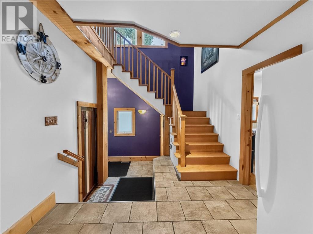 40 Younge Street, Kagawong, Ontario  P0P 1J0 - Photo 4 - 2129874