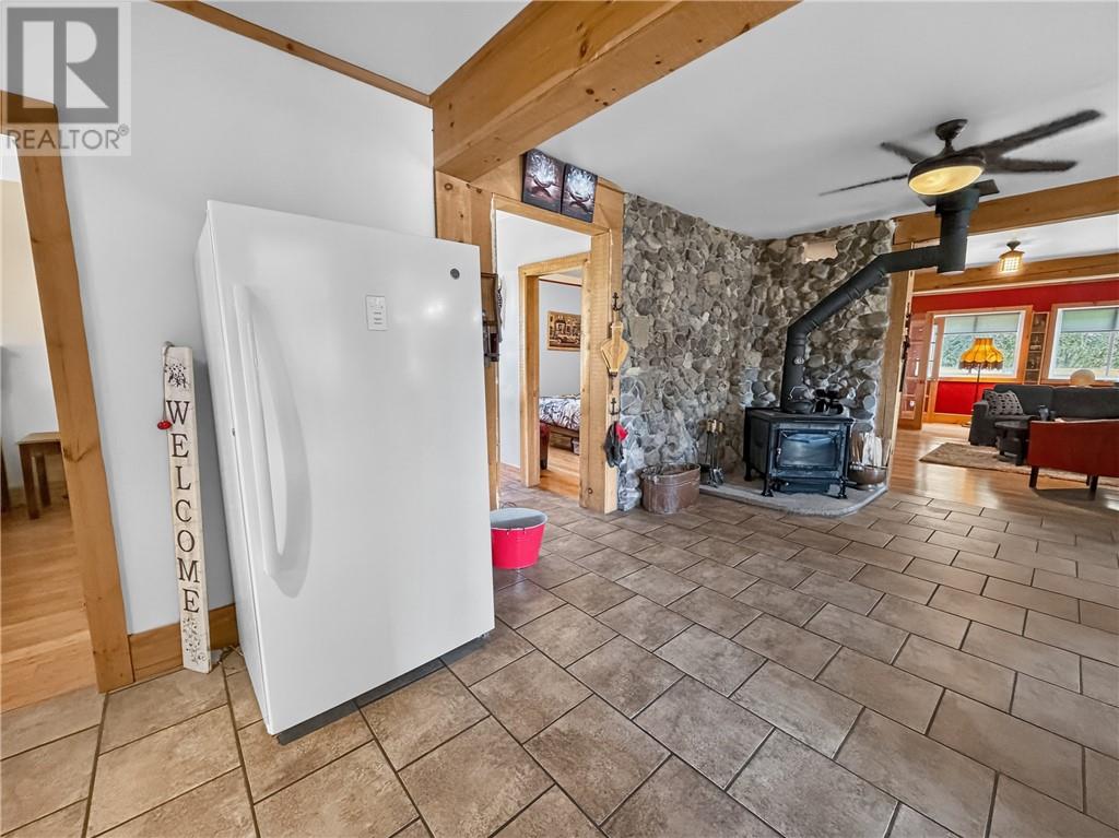 40 Younge Street, Kagawong, Ontario  P0P 1J0 - Photo 7 - 2129874