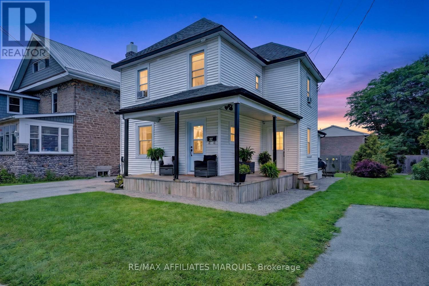 57 Smiths Falls Avenue, Smiths Falls, Ontario  K7A 3B2 - Photo 1 - X13690256