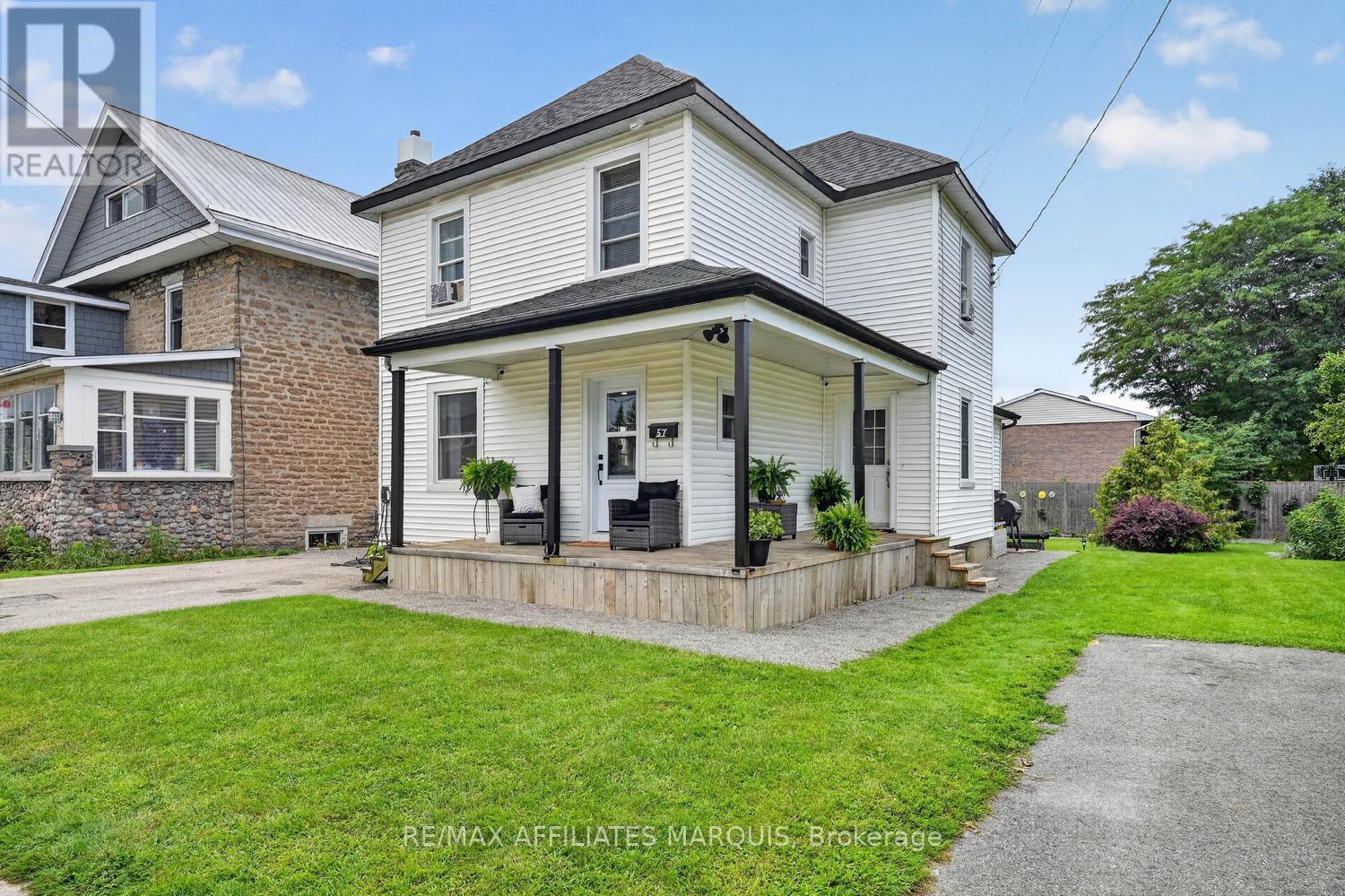 57 Smiths Falls Avenue, Smiths Falls, Ontario  K7A 3B2 - Photo 2 - X13690256