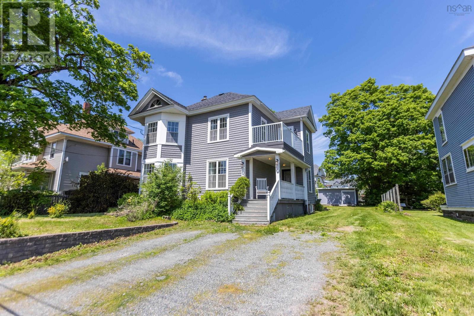 124 Church Street, Amherst, Nova Scotia  B4H 3B8 - Photo 1 - 202613640