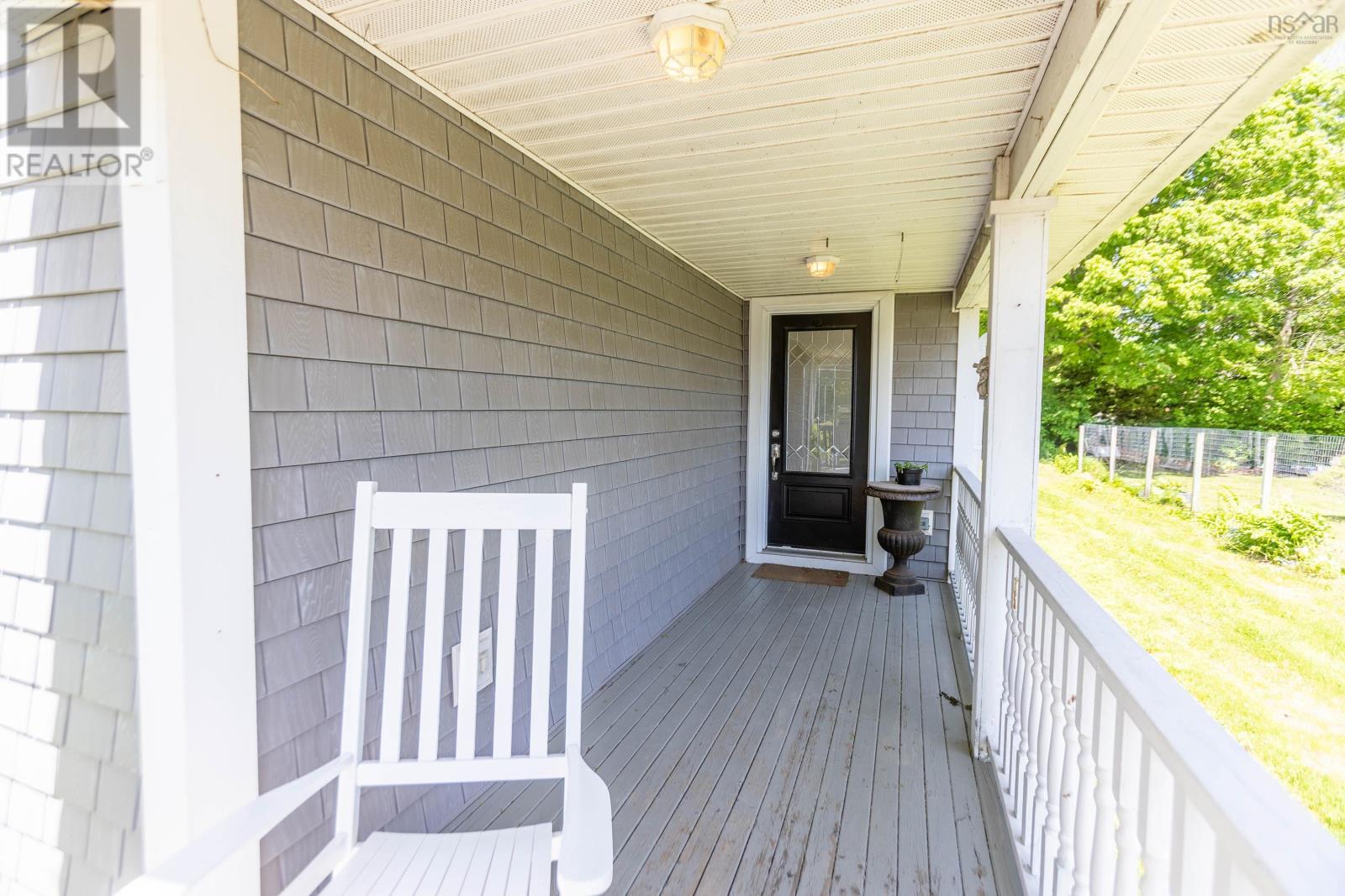 124 Church Street, Amherst, Nova Scotia  B4H 3B8 - Photo 3 - 202613640