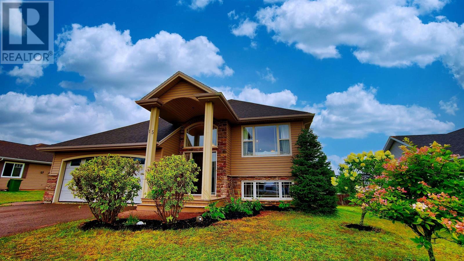 15 Larkspur Street, Stratford, Prince Edward Island  C1B 0H4 - Photo 3 - 202614971