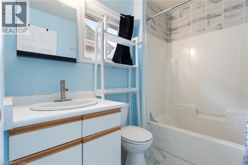 25 Saunby Street, London, Ontario  N6G 1A2 - Photo 14 - 40850497