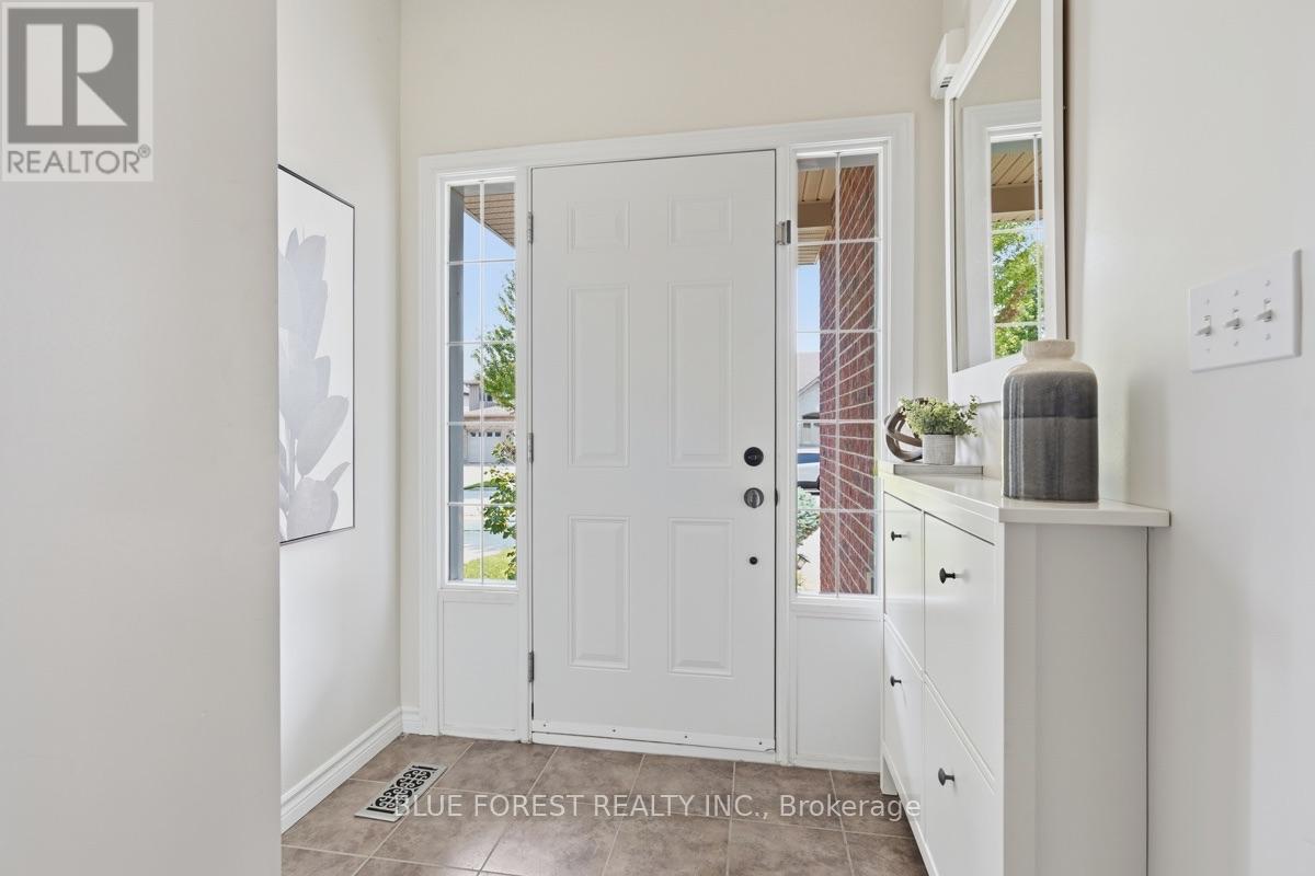 1834 Dormer Drive, London South, Ontario  N6M 0C1 - Photo 7 - X13687512