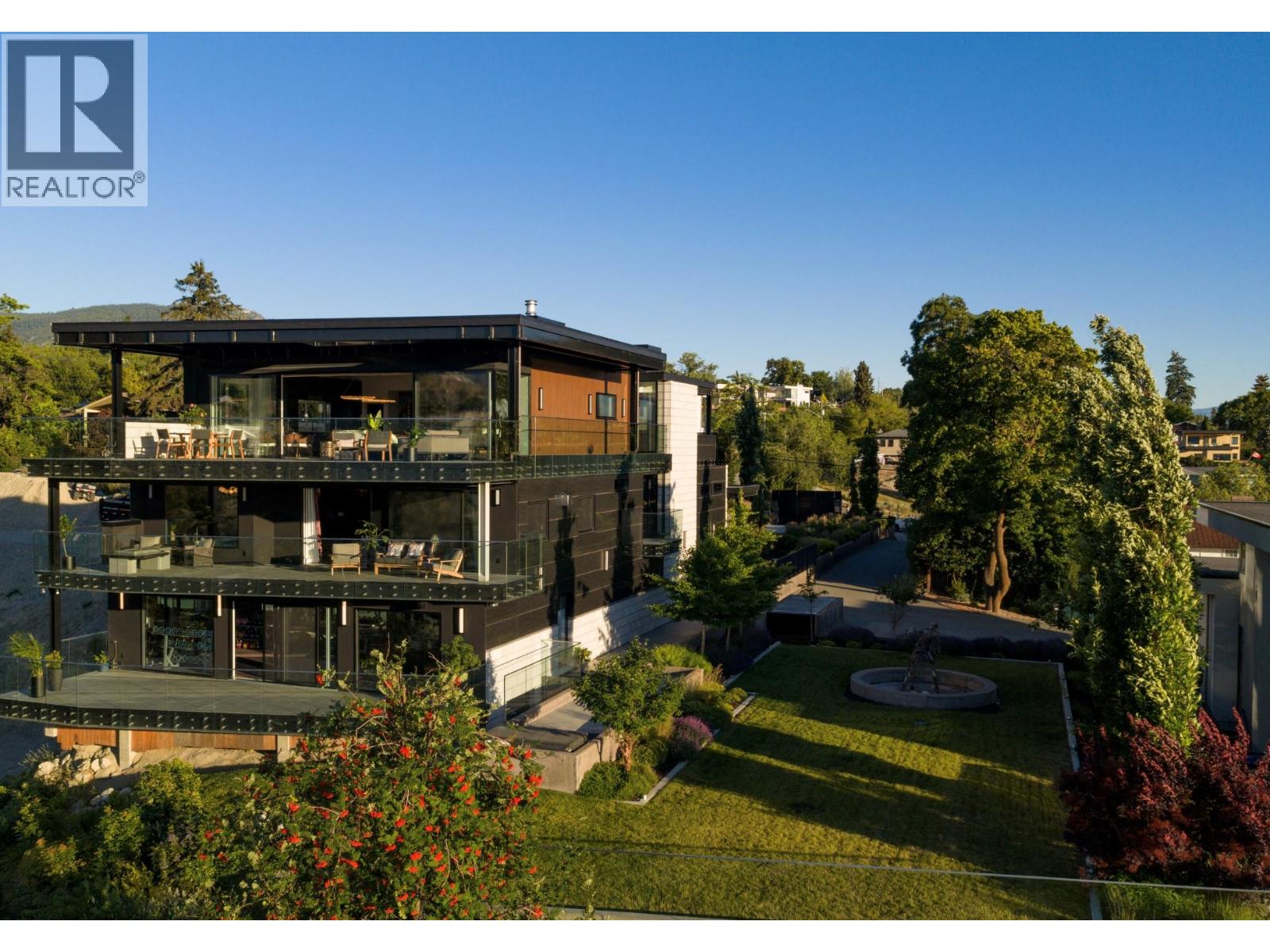 581 & 571 Vancouver Avenue, Penticton, British Columbia