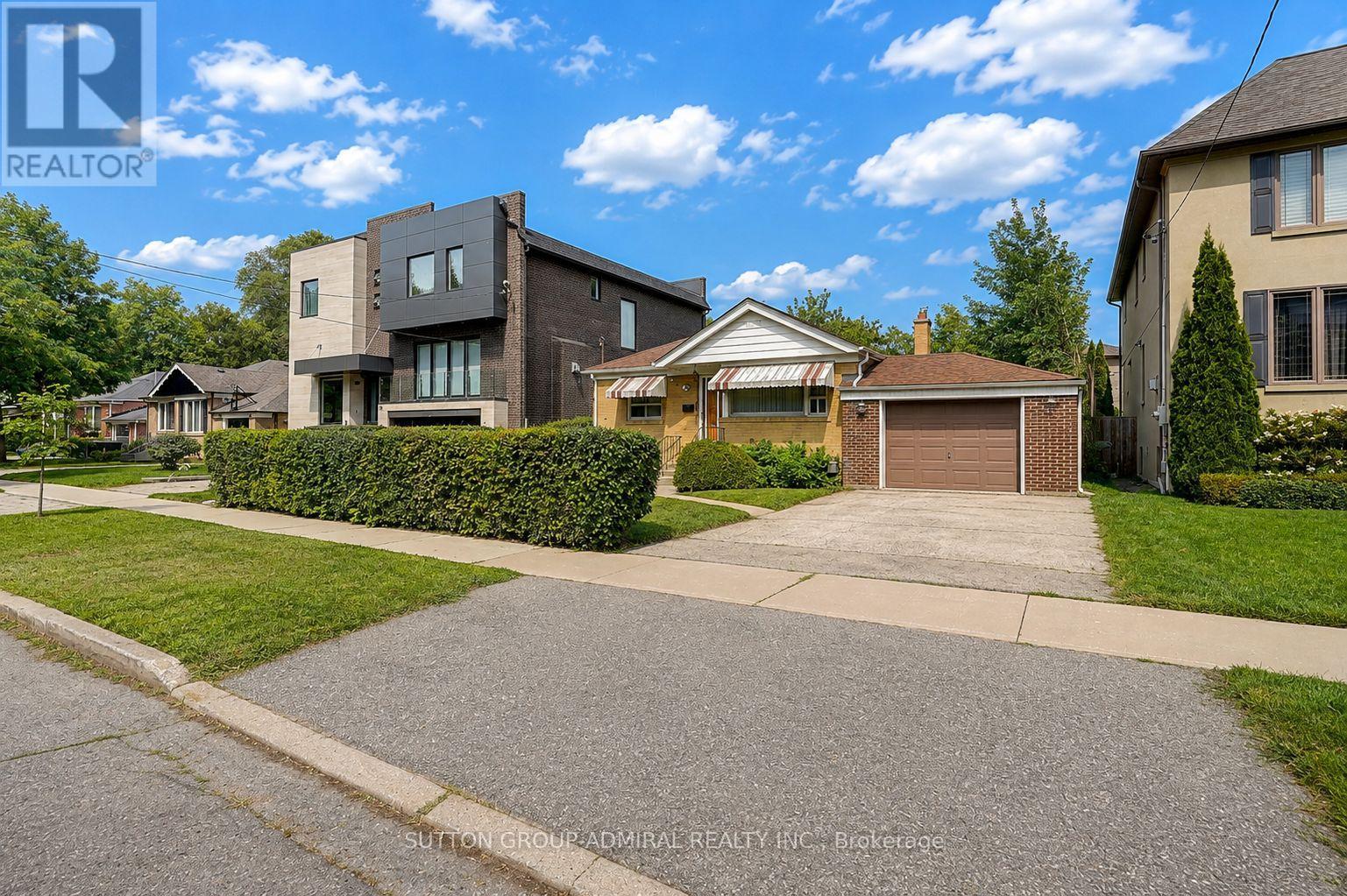 78 INVERMAY AVENUE, Toronto, Ontario
