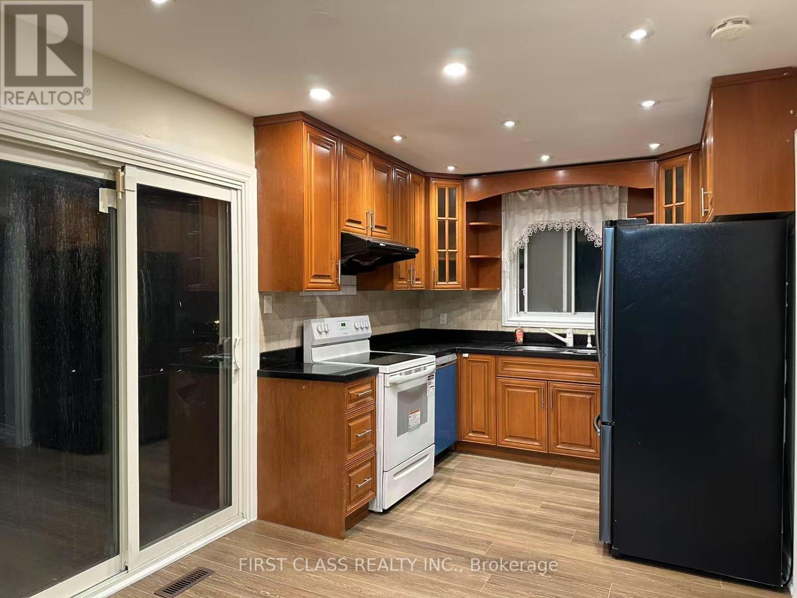 MAIN & SECOND FLOOR - 53 ABERFELDY CRESCENT, Markham, Ontario