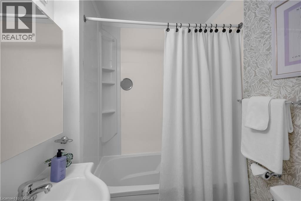 74 Eighth Avenue, Brantford, Ontario  N3S 1C5 - Photo 23 - 40851317