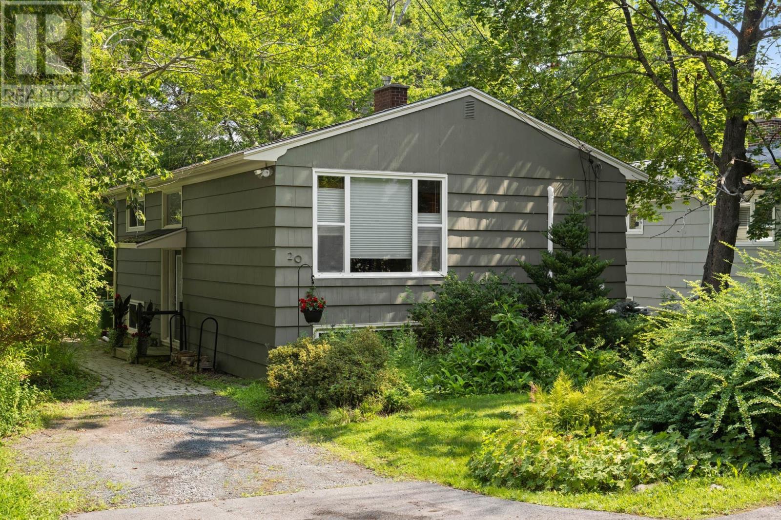 20 Kirk Road, Halifax, Nova Scotia  B3P 1A7 - Photo 1 - 202620574