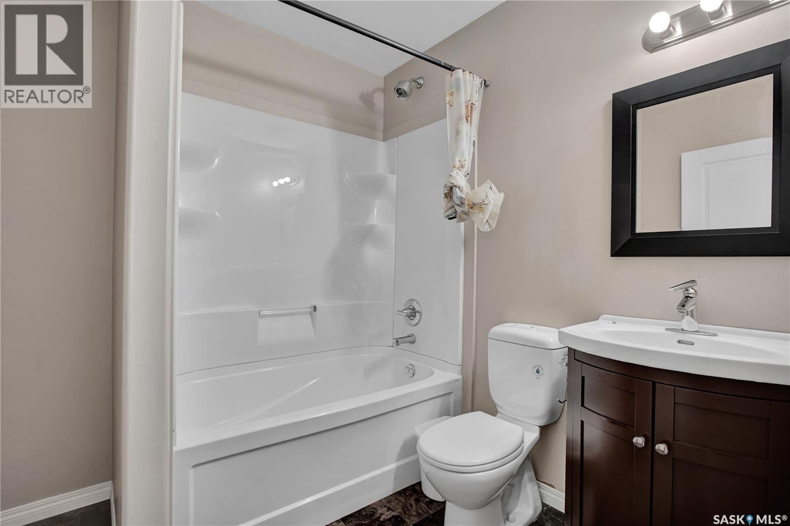 1103 Muzyka Road, Saskatoon, Saskatchewan  S7W 0E7 - Photo 28 - SK045704