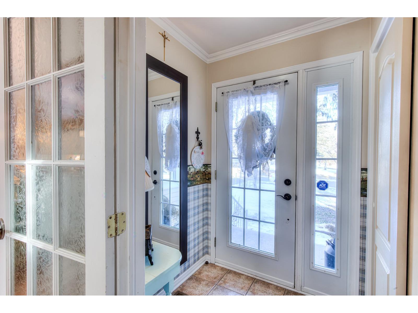 1276 Rue Dutchy Saint-Lazare Quebec Canada J7T1Z9 3