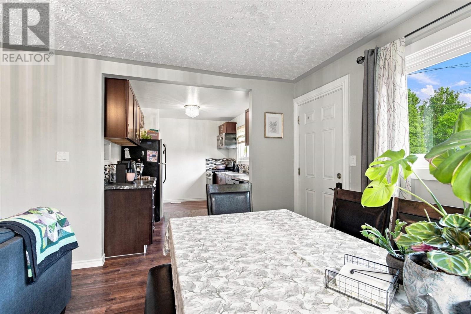 31 East Balfour St, Sault Ste. Marie, Ontario  P6C 1W9 - Photo 8 - SM262229