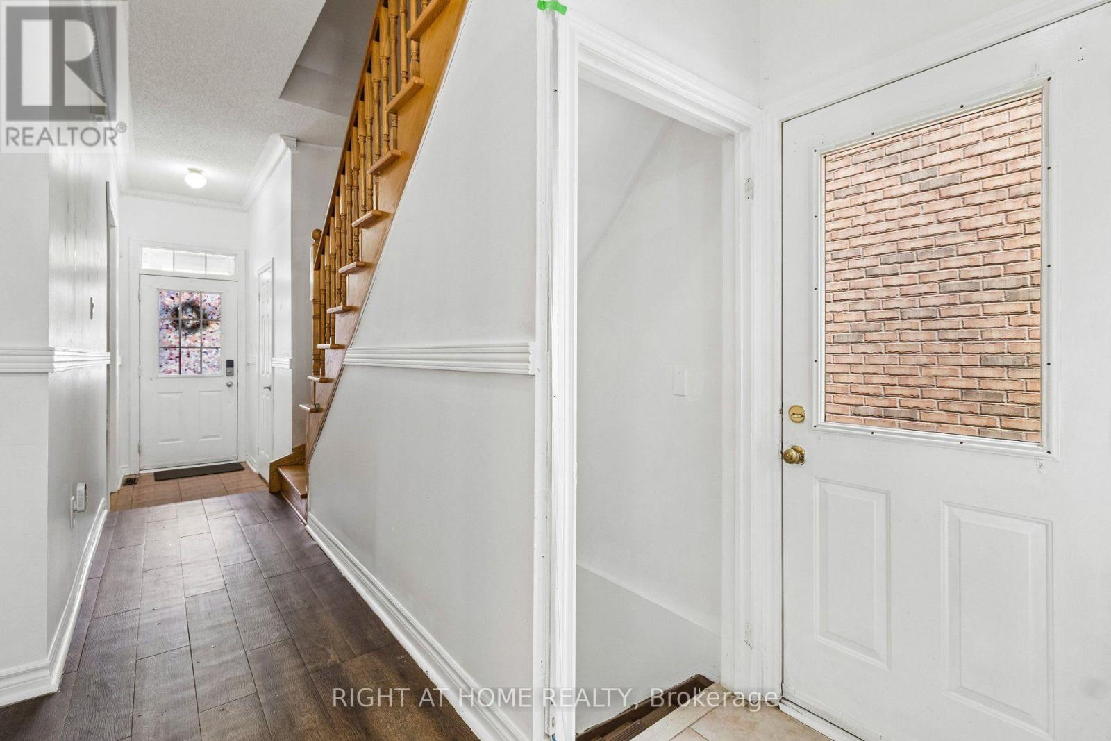 116 Nasir Crescent, Vaughan, Ontario  L6A 3B2 - Photo 3 - N13690020