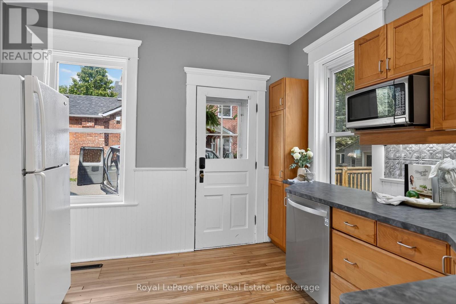 121 Romaine Street, Peterborough (Town Ward 3), Ontario  K9J 2C1 - Photo 16 - X13690454