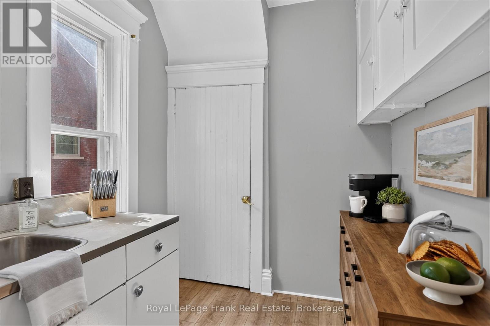 121 Romaine Street, Peterborough (Town Ward 3), Ontario  K9J 2C1 - Photo 20 - X13690454