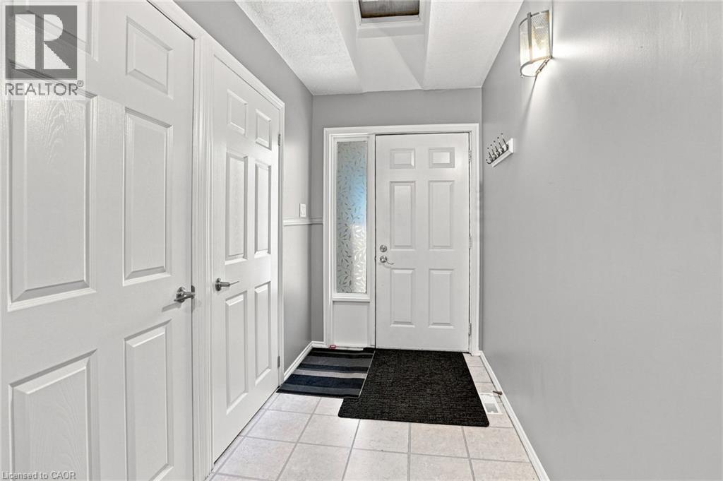 24 Hill Street, Hamilton, Ontario  L8P 1W7 - Photo 6 - 40856098