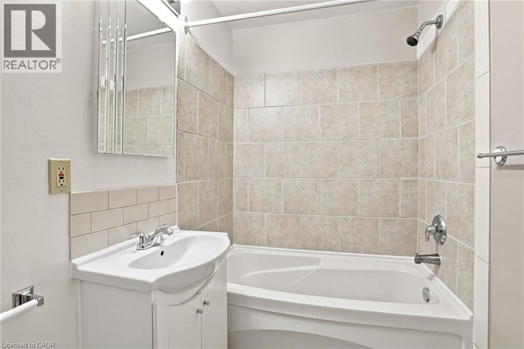 24 Hill Street, Hamilton, Ontario  L8P 1W7 - Photo 32 - 40856098