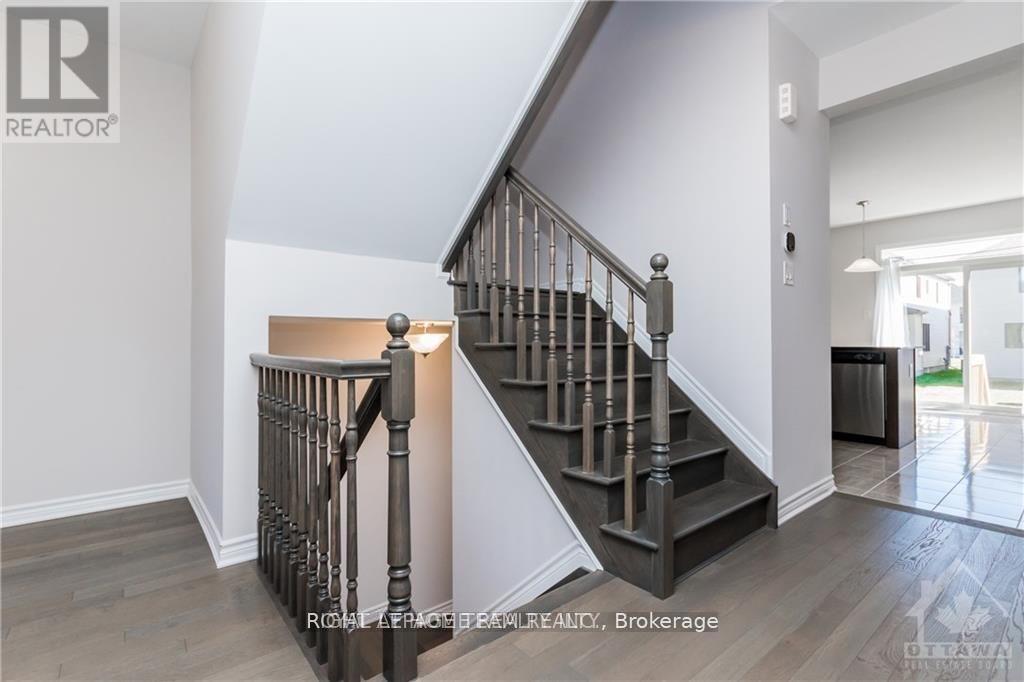 109 Falabella Street, Ottawa, Ontario  K2S 0X7 - Photo 5 - X13690376