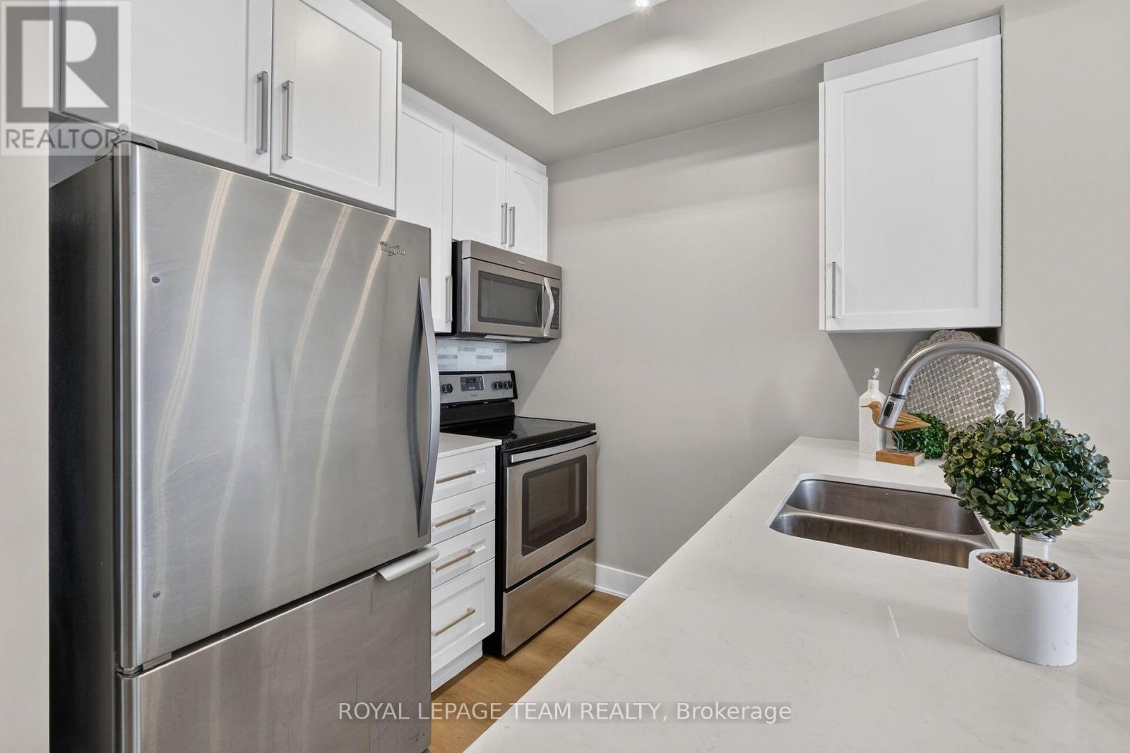 608 - 118 Holmwood Avenue W, Ottawa, Ontario  K1S 5J5 - Photo 10 - X13690404