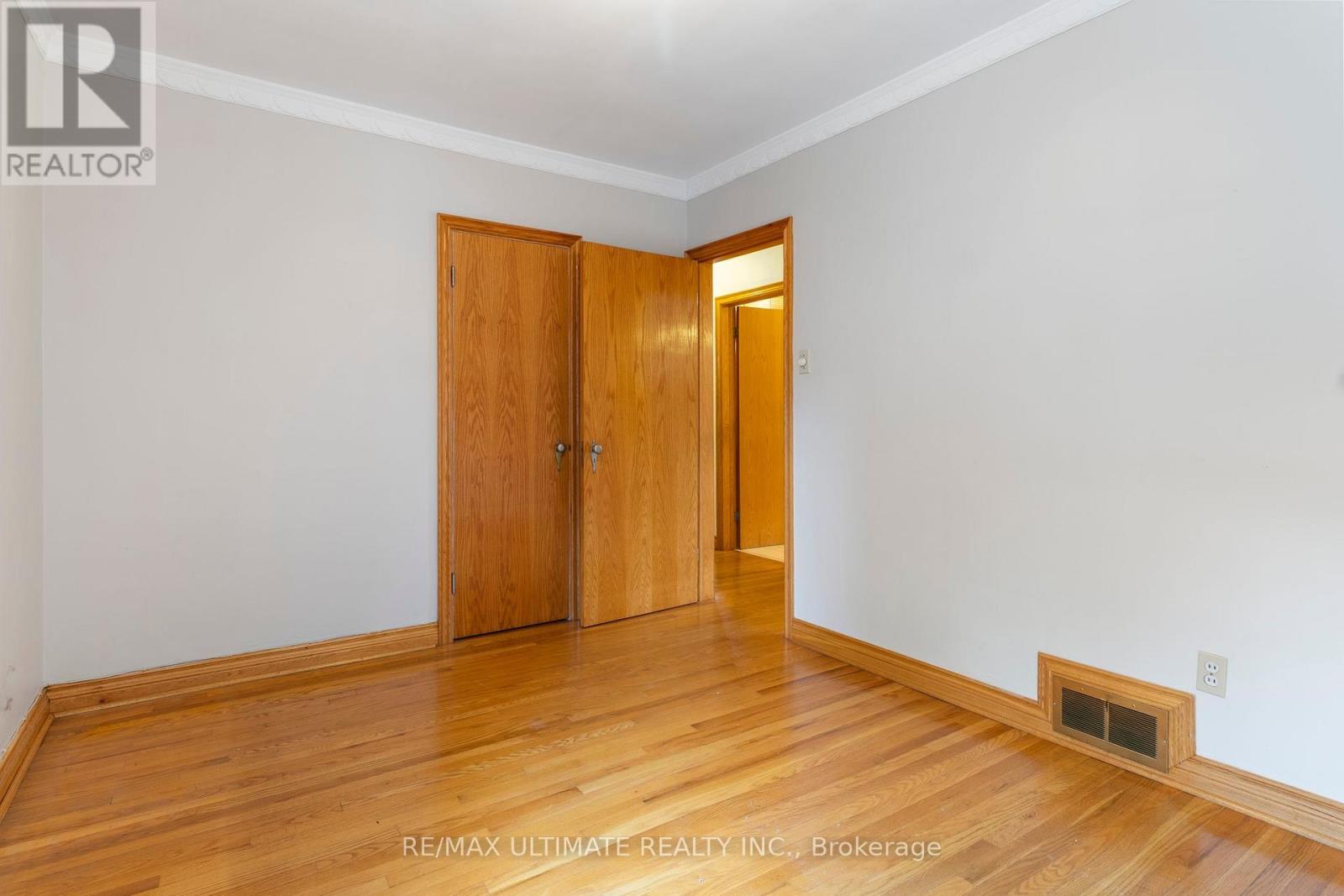 519 Douglas Avenue, Toronto, Ontario  M5M 1H7 - Photo 20 - C13690340